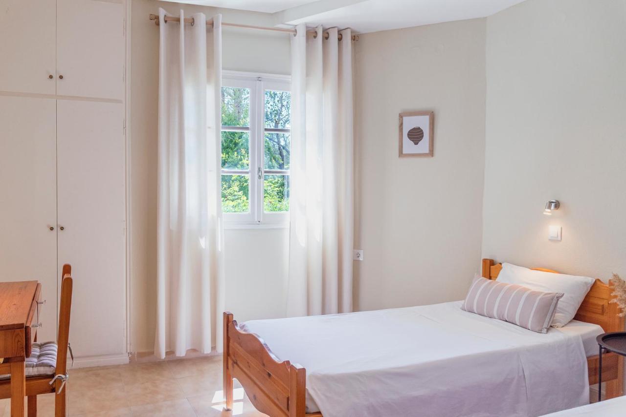 קאבוס Kamini Apartments מראה חיצוני תמונה
