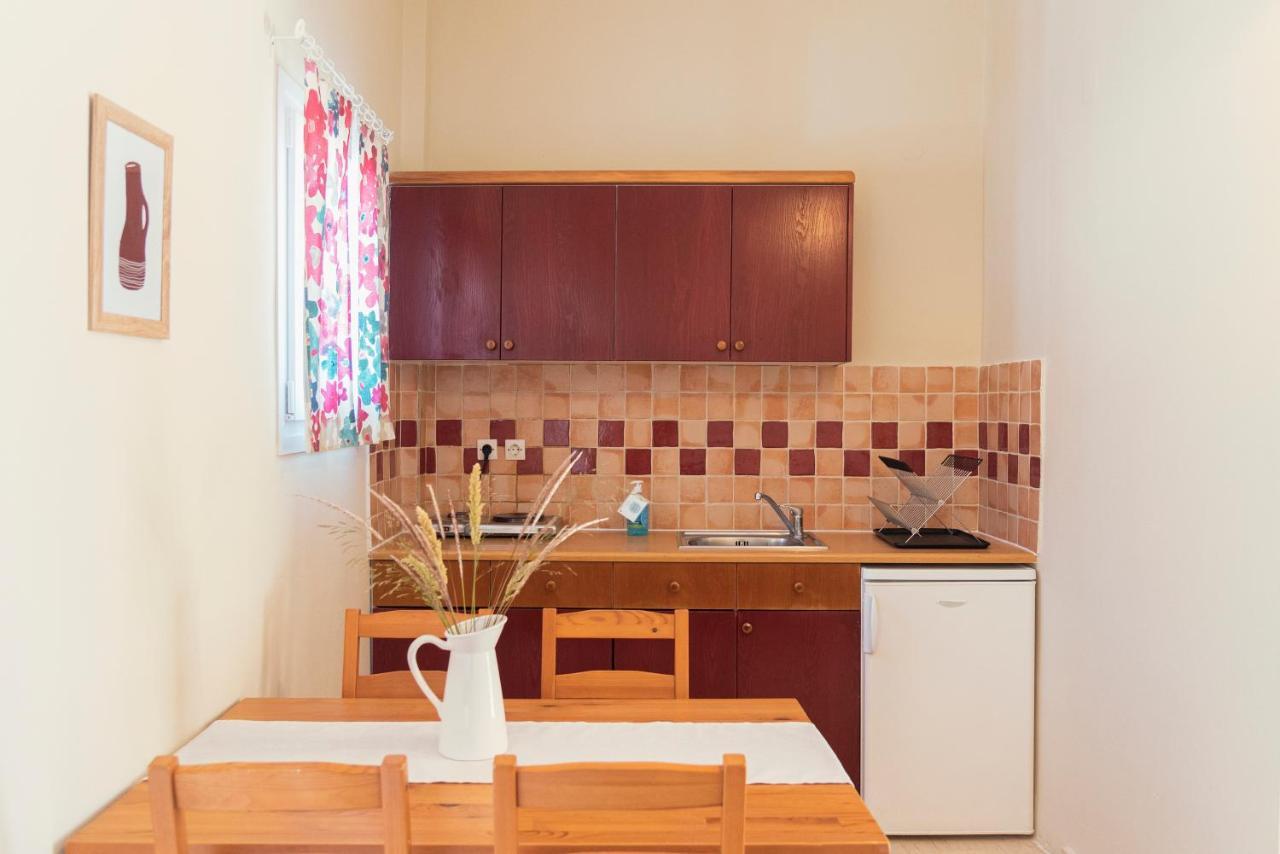 קאבוס Kamini Apartments מראה חיצוני תמונה