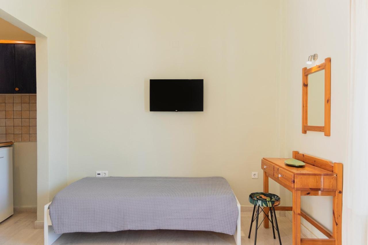 קאבוס Kamini Apartments מראה חיצוני תמונה