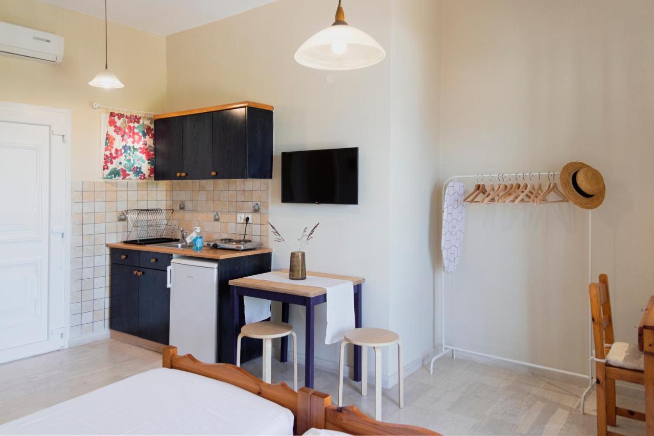 קאבוס Kamini Apartments מראה חיצוני תמונה