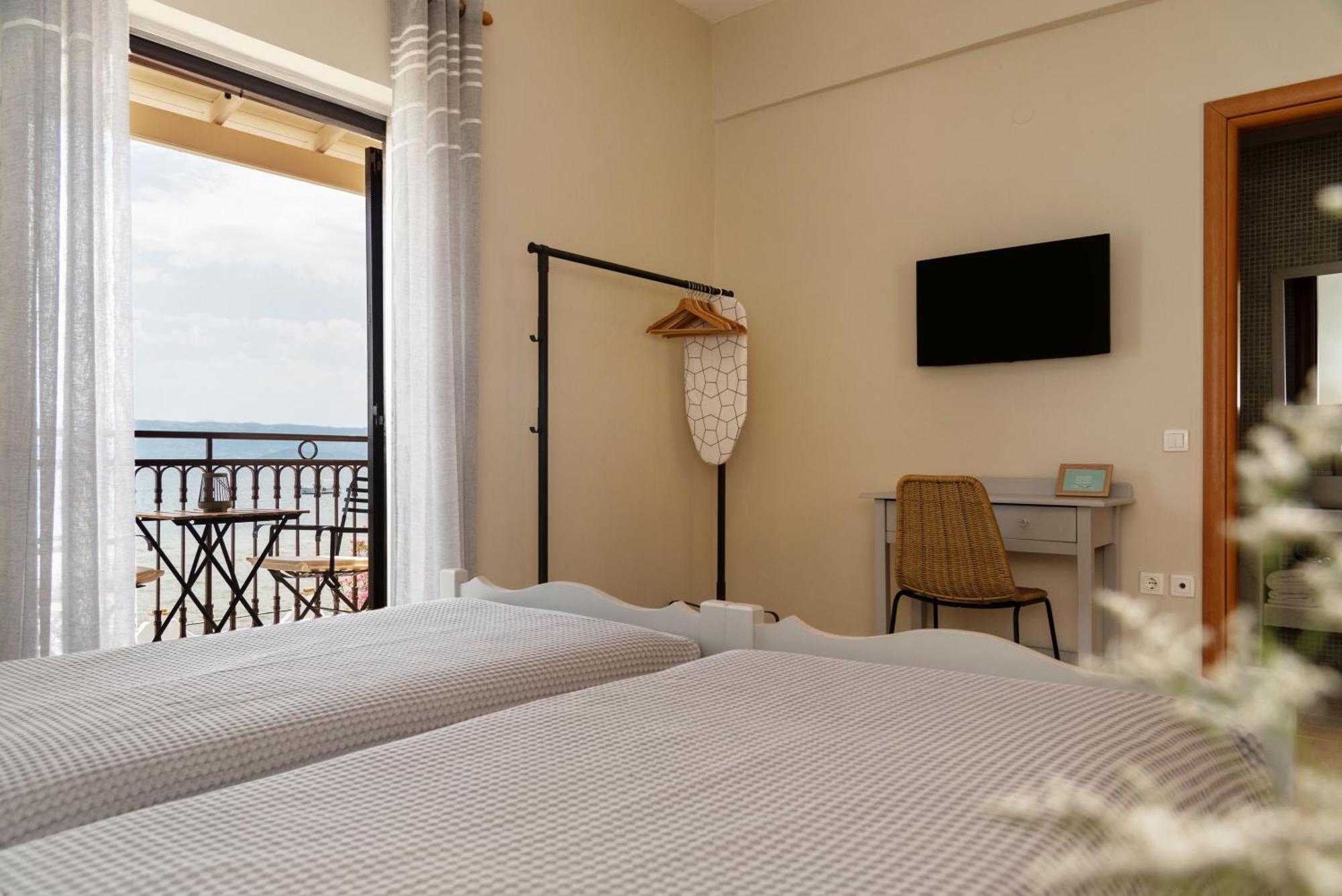קאבוס Kamini Apartments מראה חיצוני תמונה