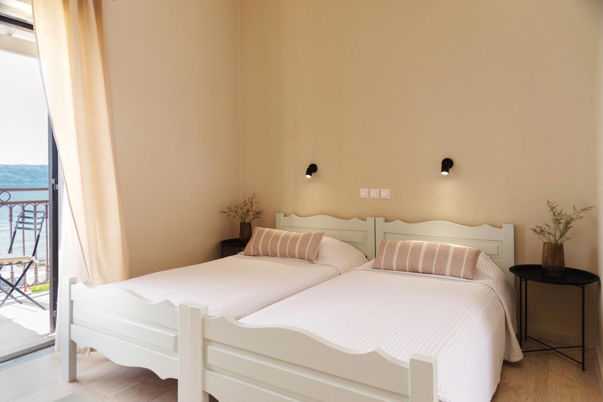 קאבוס Kamini Apartments מראה חיצוני תמונה