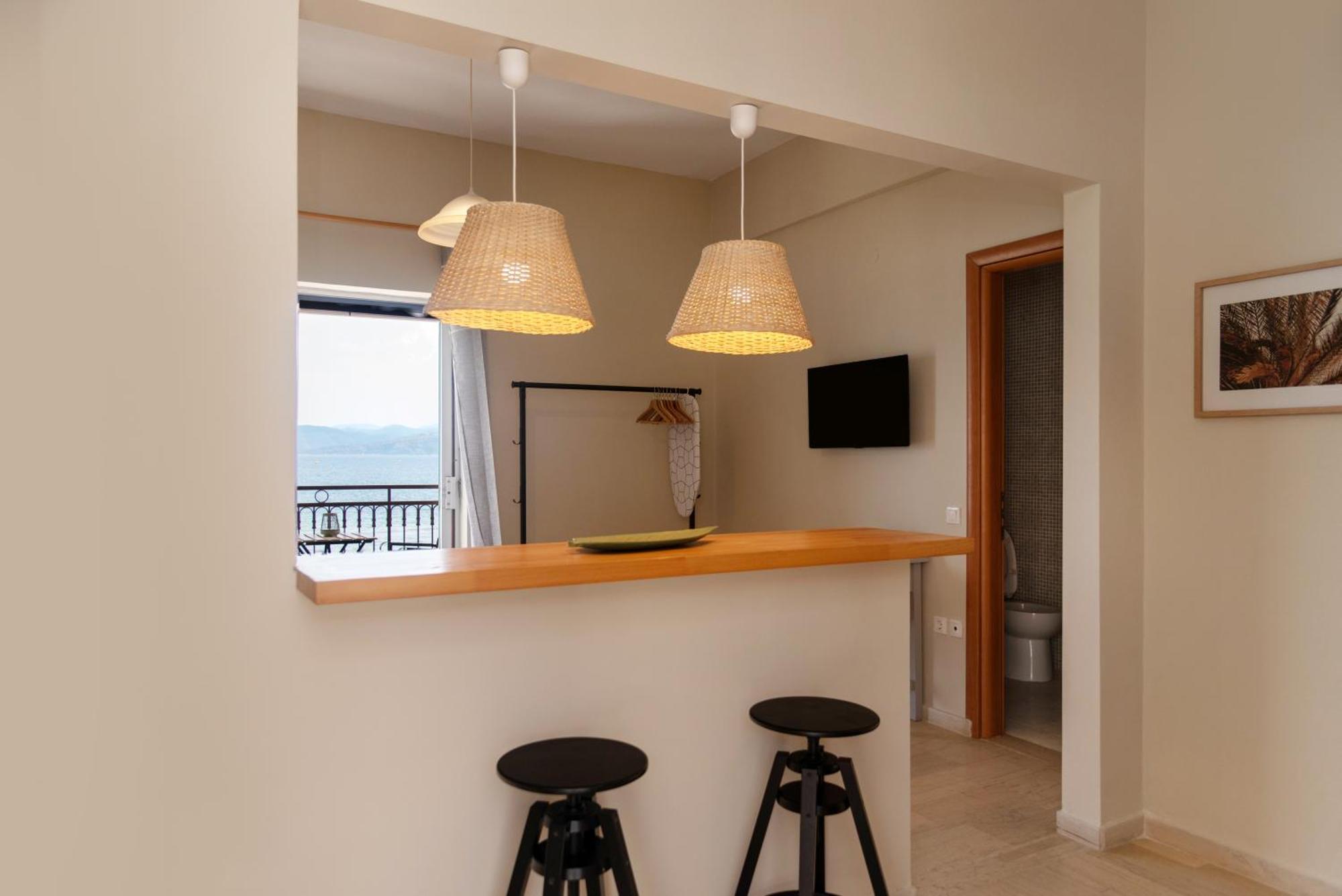 קאבוס Kamini Apartments מראה חיצוני תמונה