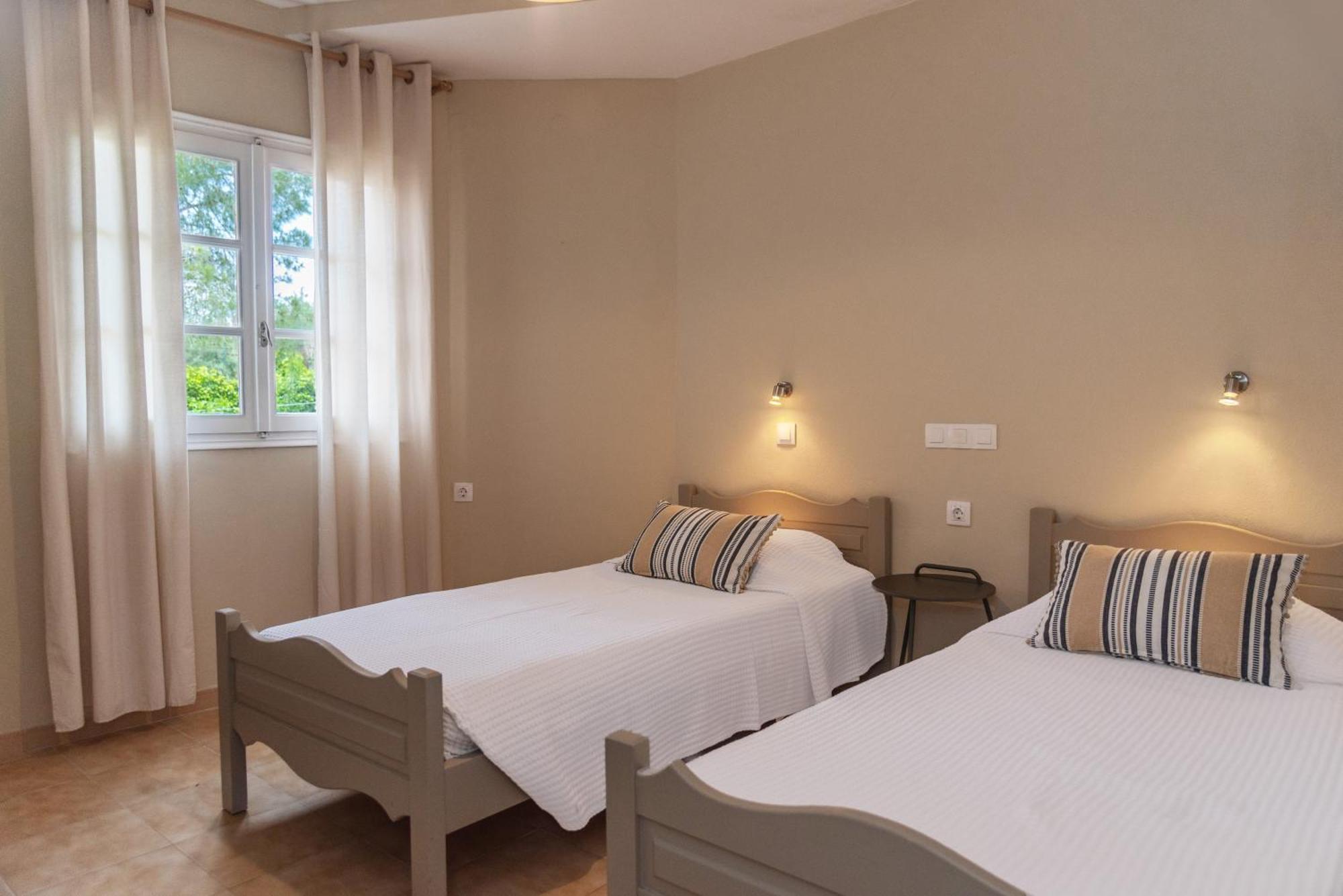 קאבוס Kamini Apartments מראה חיצוני תמונה