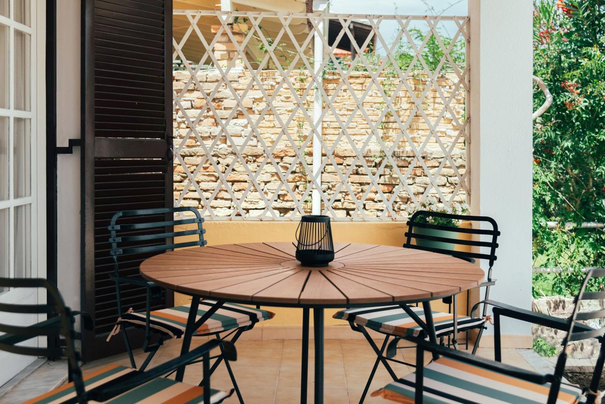 קאבוס Kamini Apartments מראה חיצוני תמונה