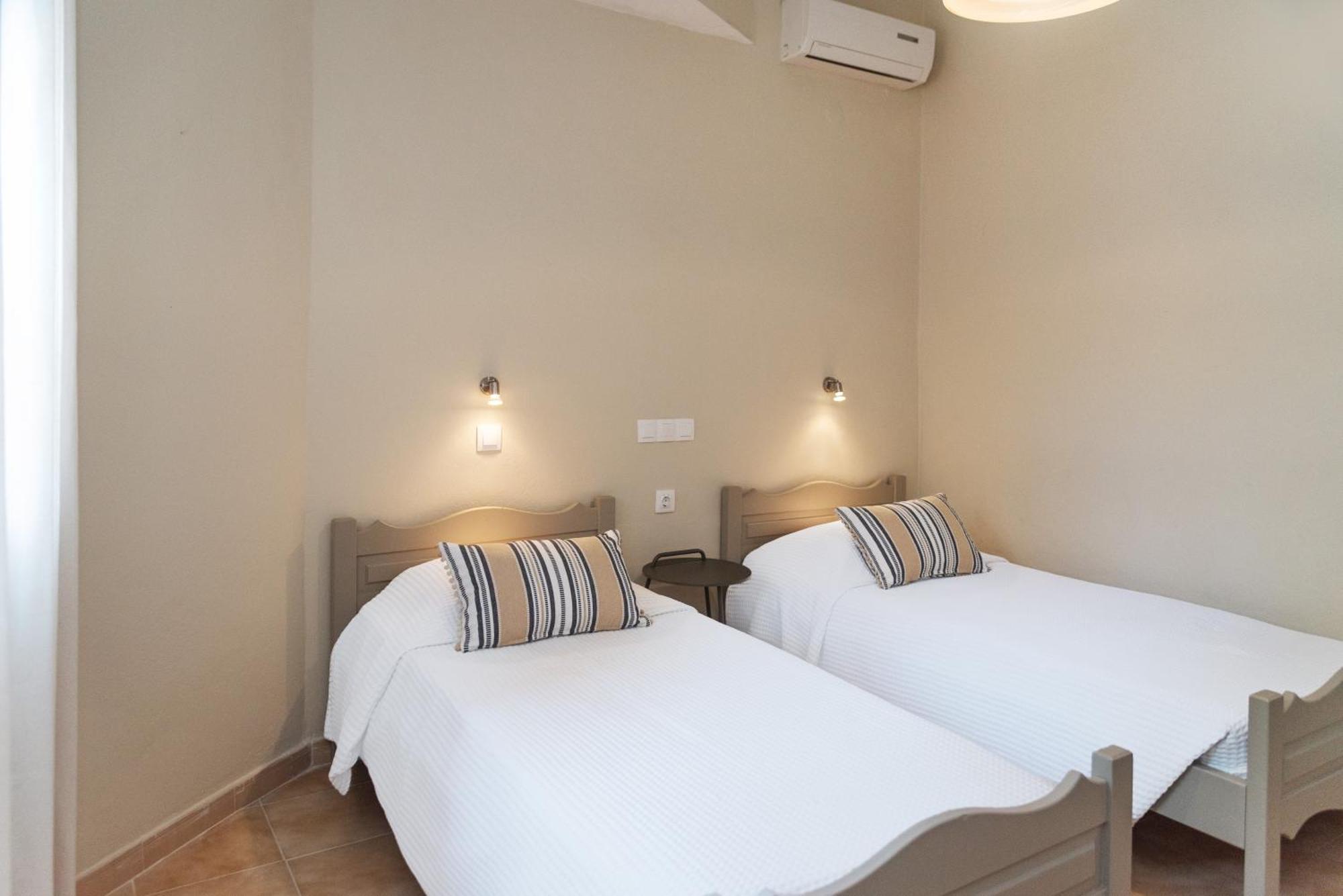 קאבוס Kamini Apartments מראה חיצוני תמונה