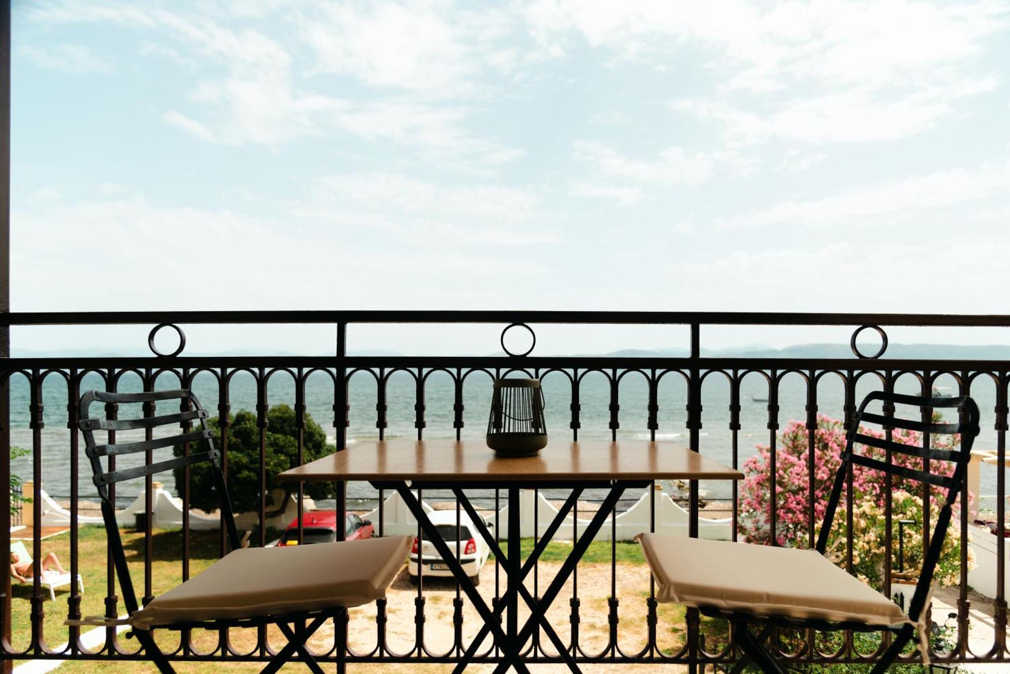 קאבוס Kamini Apartments מראה חיצוני תמונה